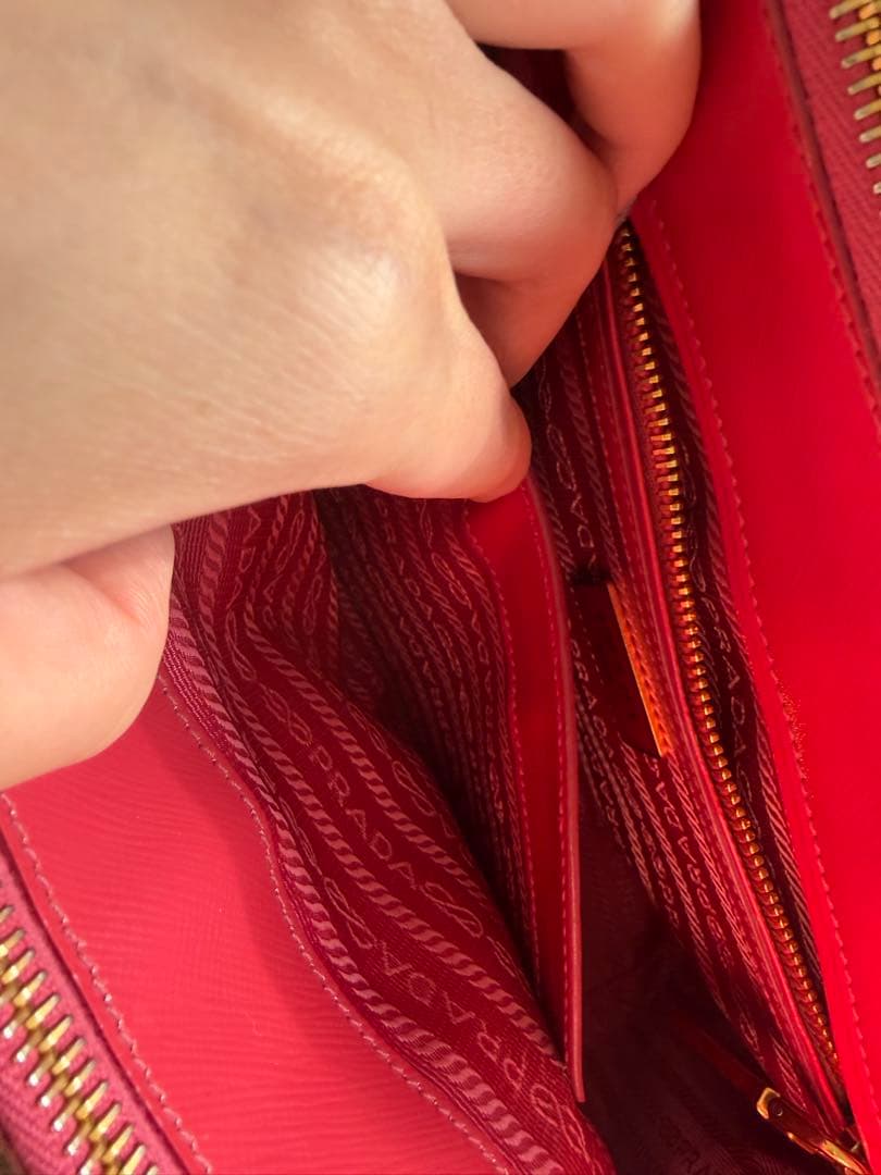 PRADA サフィアーノレザー ハンドバッグ レッド
