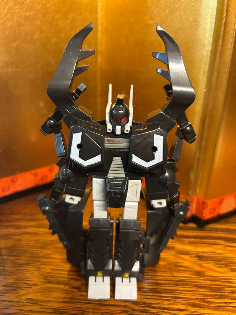 BEET-GUGAL タカラトミー　タカトク 可変メカ ビートグガル 2