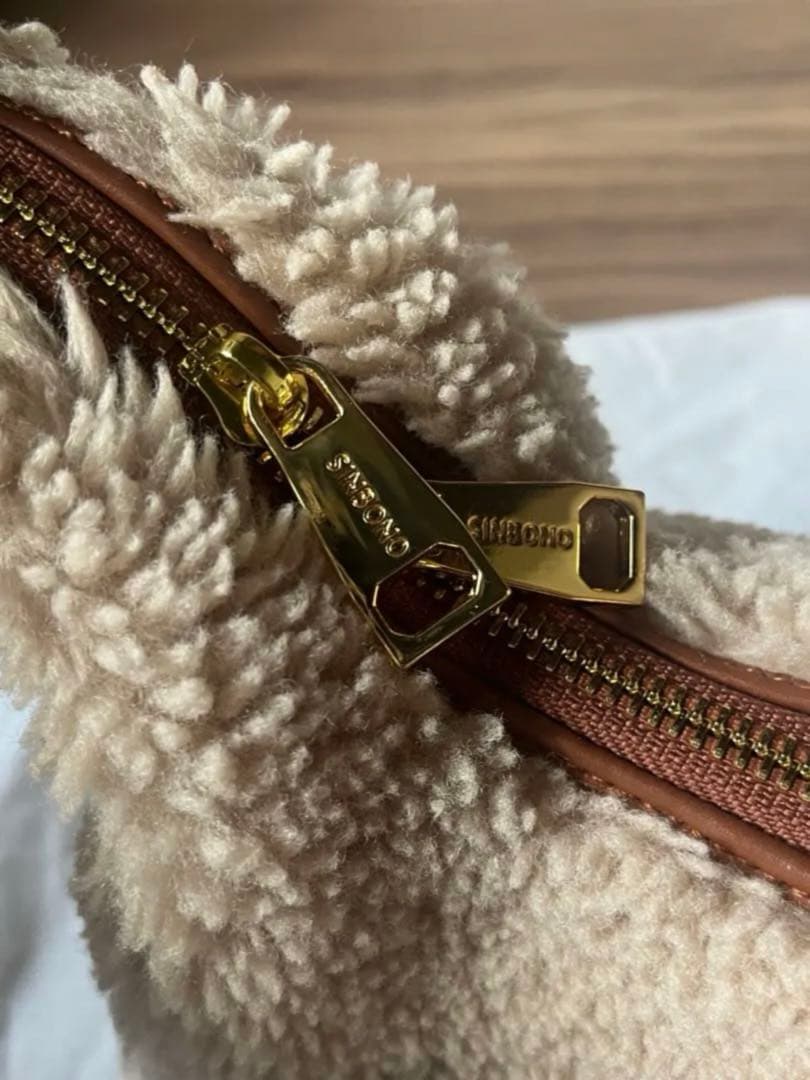 ◎最終値下げ◎SINBONO/Vienna エコファークロスボディバッグ