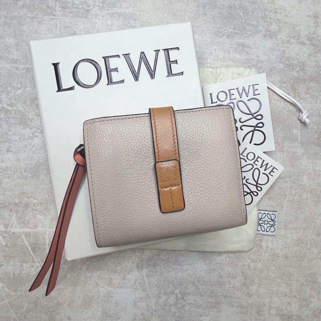美品✨LOEWE アナグラム 二つ折り財布 ベージュ