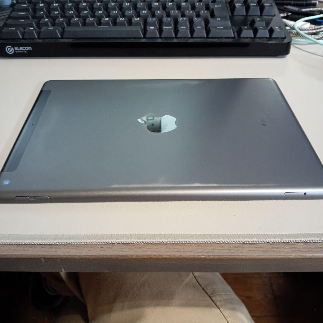 ipad 第8世代　Cellularモデル　32GB　simフリー