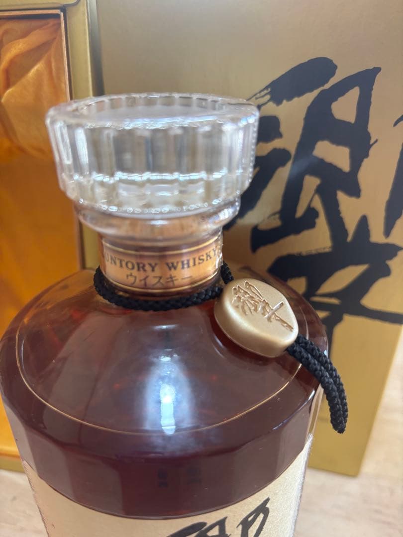 サントリー響 ウイスキー 金色ボックス入り　SHN01