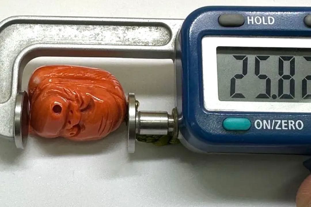 能面　天然珊瑚両面彫刻　おかめ　ひょっとこ　k18金