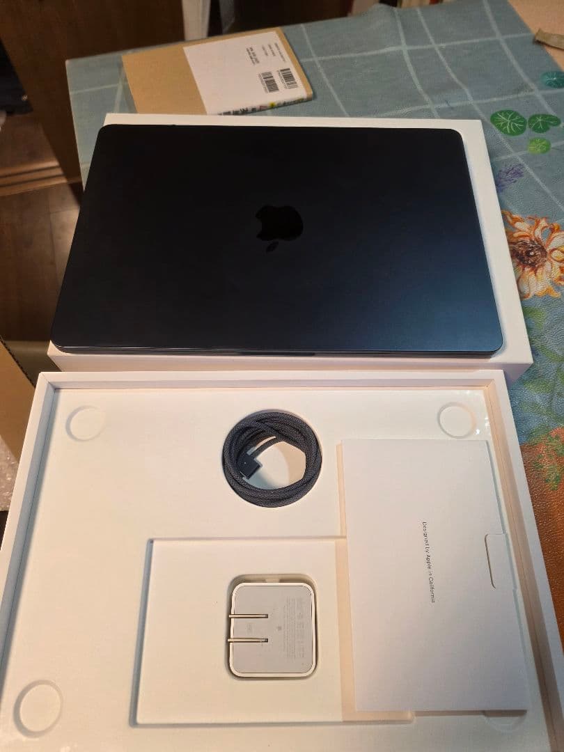 MacBook Air M3 8GB/SSD512GB 13インチ