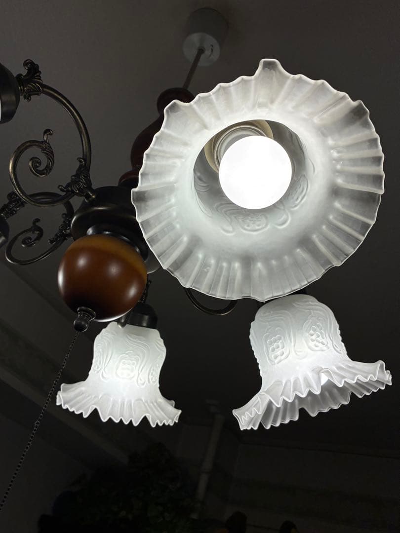 り*ん様 昭和レトロ　アンティーク　フリル付き　5灯　シャンデリア