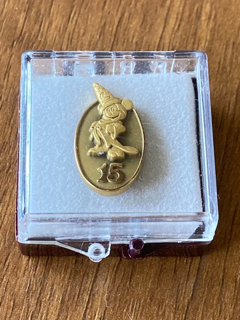 レア【非売品】ディズニー キャスト 勤続記念　15年　ピンバッジ　ミッキー