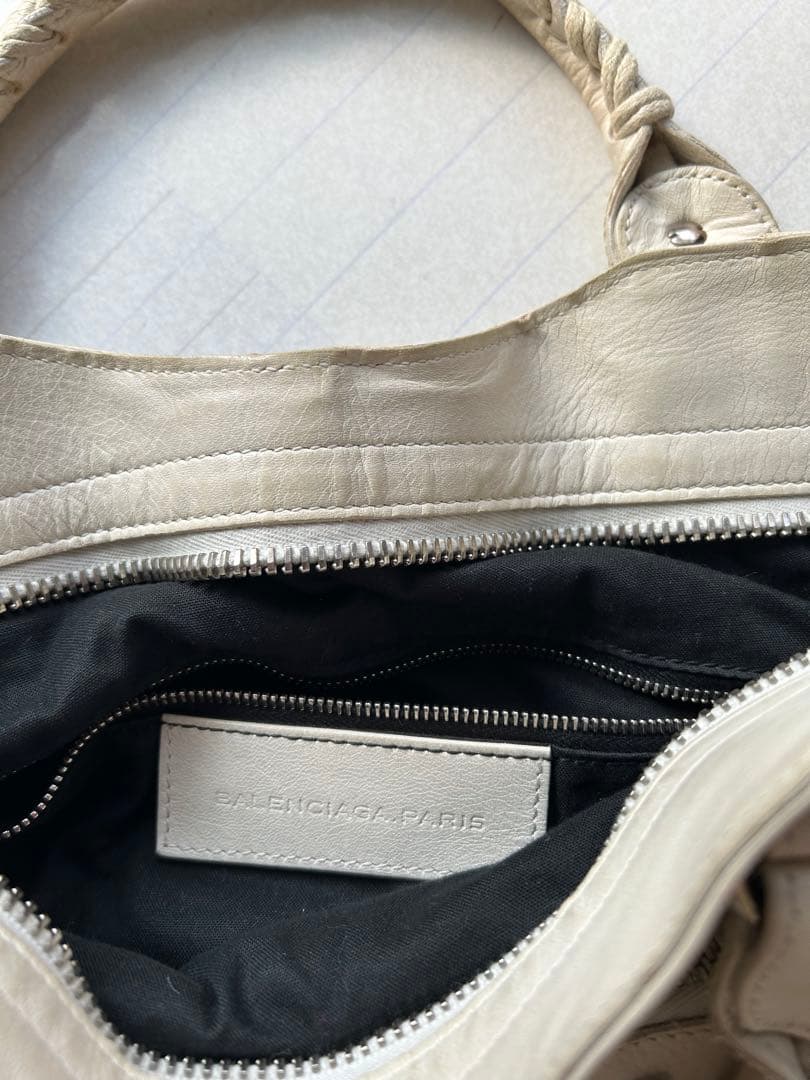 BALENCIAGAバレンシアガホワイトショルダーバッグ