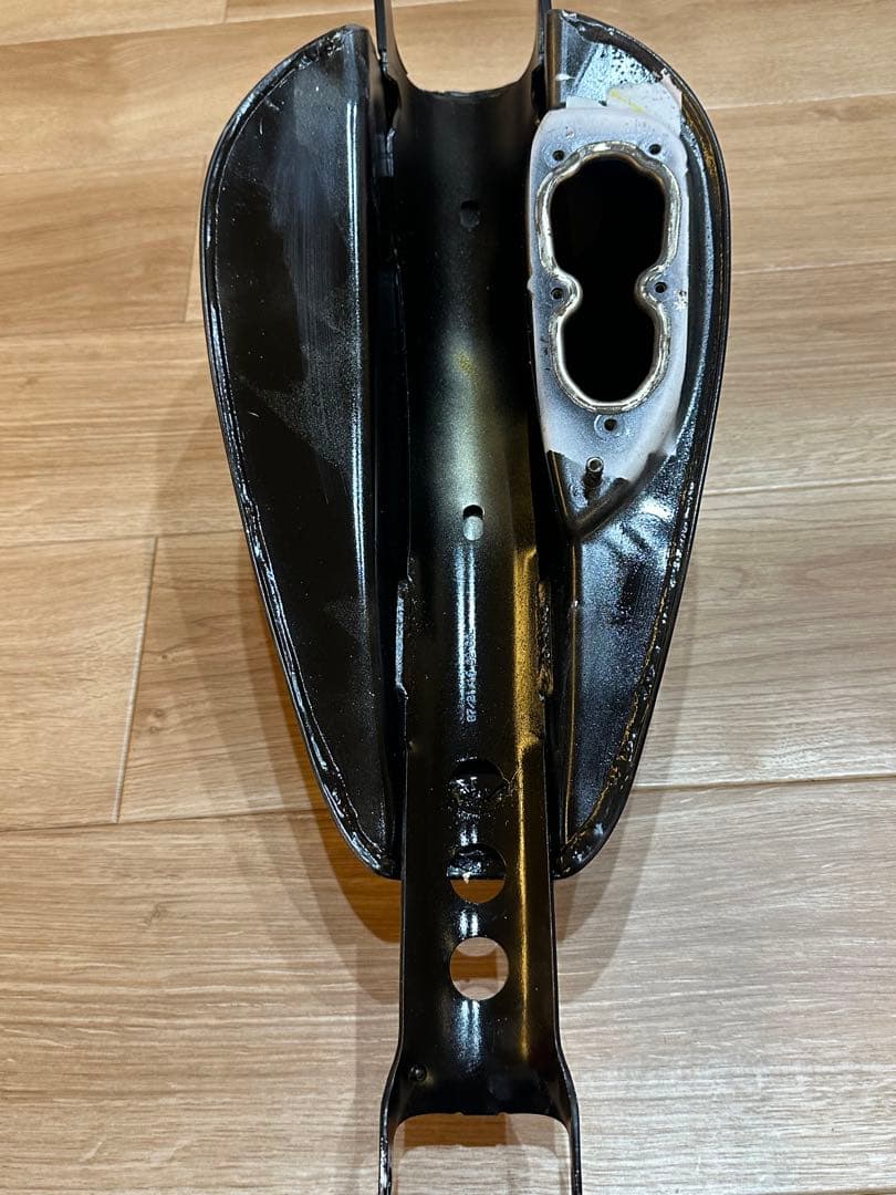 【スポーツスタータンク】ピーナッツタンク　ハーレーダビッドソン　インジェクション