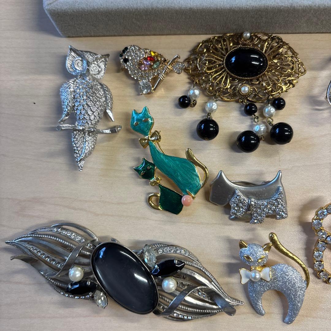 エレガントなヴィンテージブローチセット５８点♩