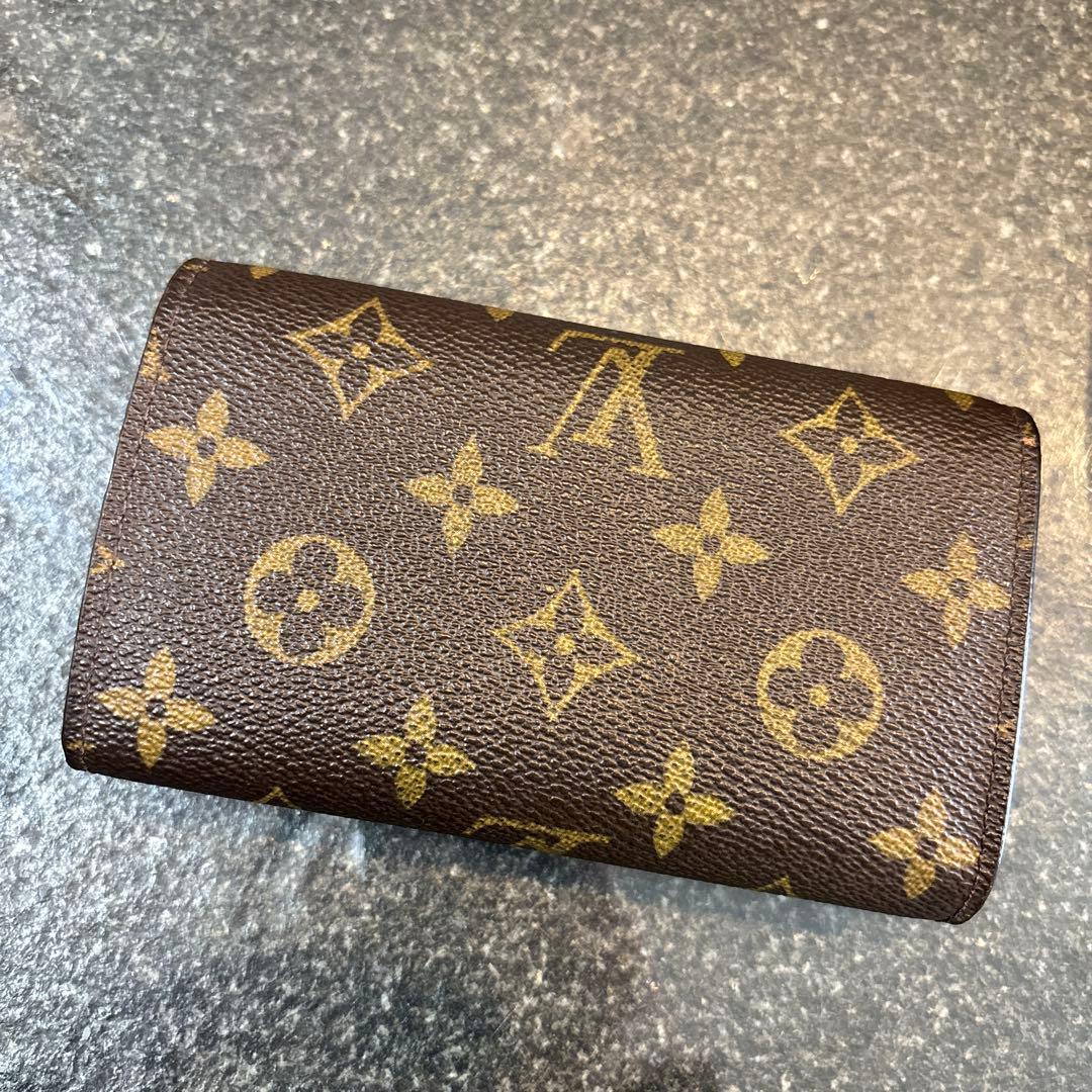 ルイヴィトン ポルトフォイユ トレゾール モノグラム 二つ折り財布