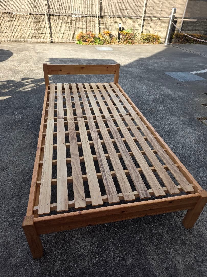 木製シングルベッドフレーム