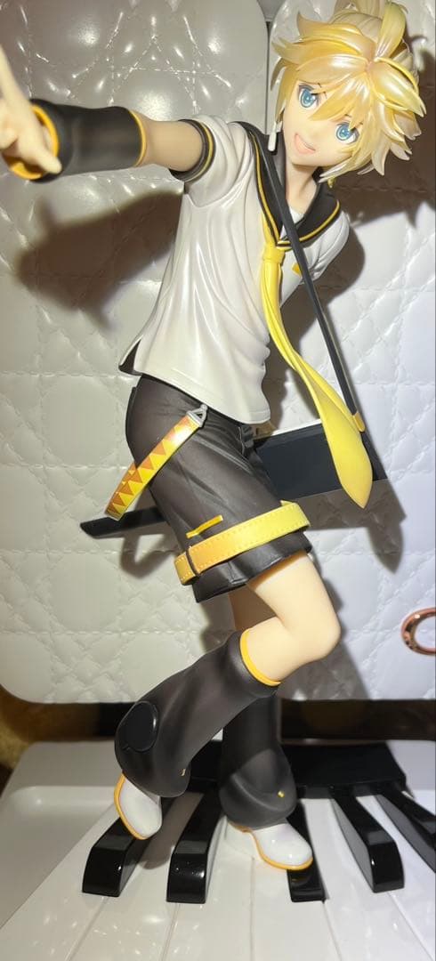 鏡音レン Tony Ver. 1/7 フィギュア