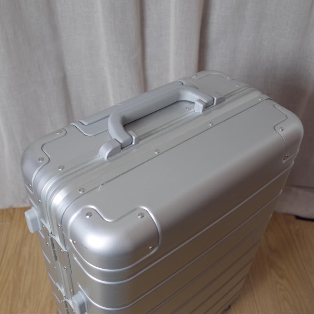 アルミシルバースーツケース　機内持ち込みサイズ　３１L　Xiaomi シャオミ