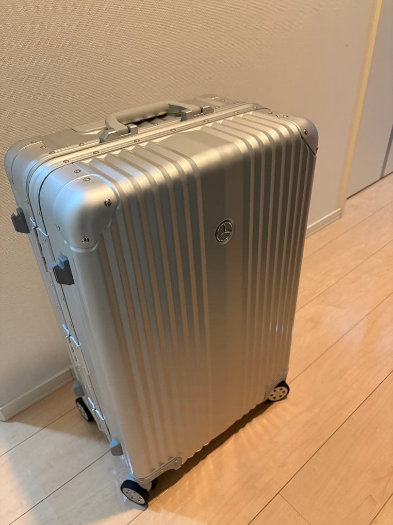 メルセデス・ベンツ アルミニウムキャリーケース