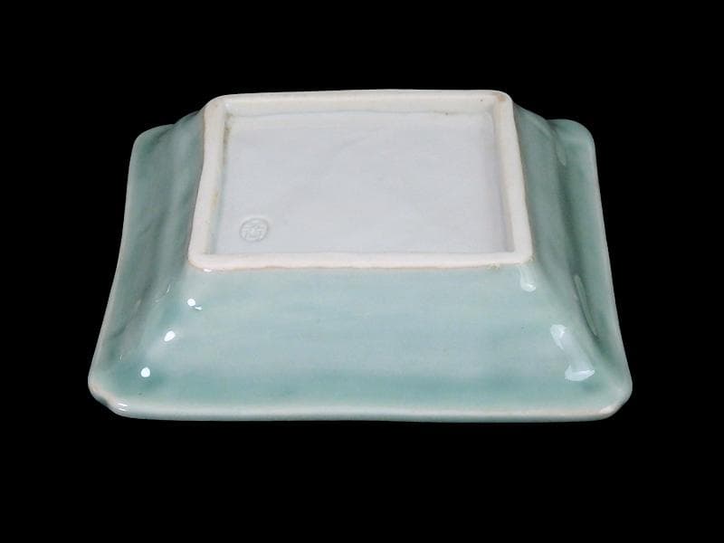 渋草焼　青磁　陽刻　巾着に桜の図　五陶　四方角皿　F348AS-fbuk