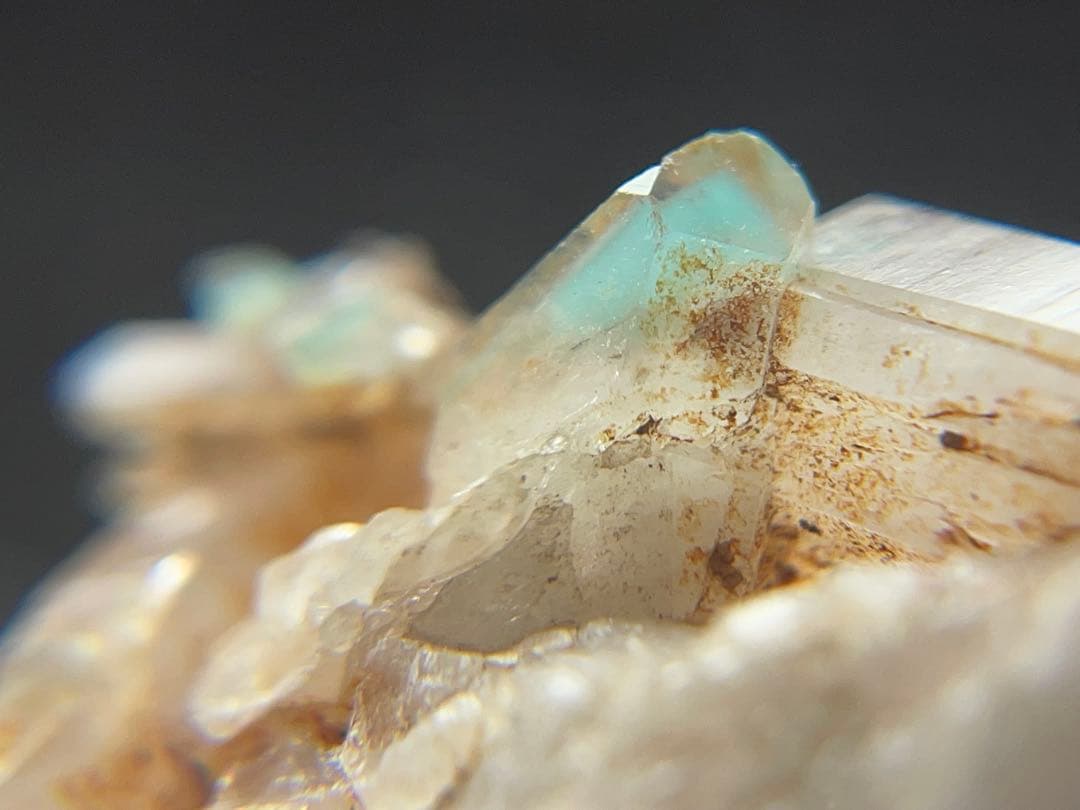 アホー石　アホイト　アホアイト　インクォーツ　メッシーナ産　原石　鉱物標本