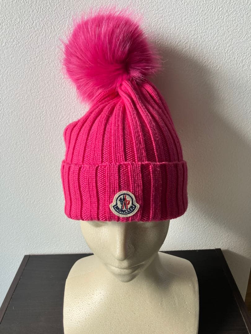 【美品】モンクレール　ピンク リブ編み ニット帽 ファー付きポンポン