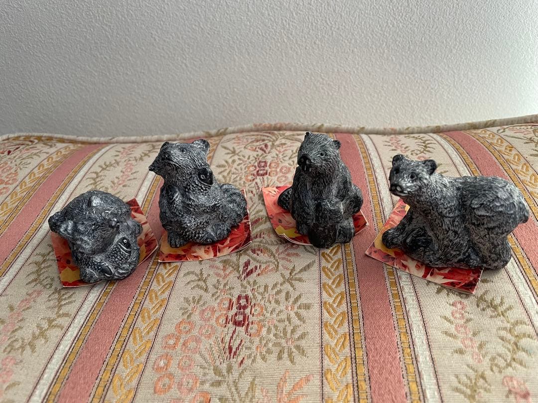 Edmond wolf jr. フィギュア　カナダ　 アライグマ　ビーバー　クマ