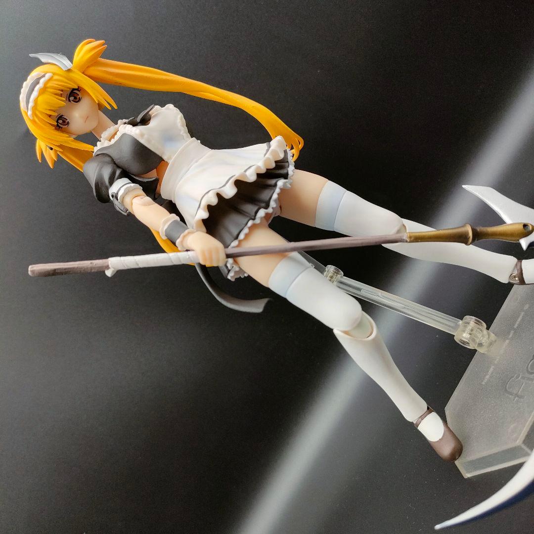 クイーンズブレイド　アイリ　美少女アクションフィギュア　R15