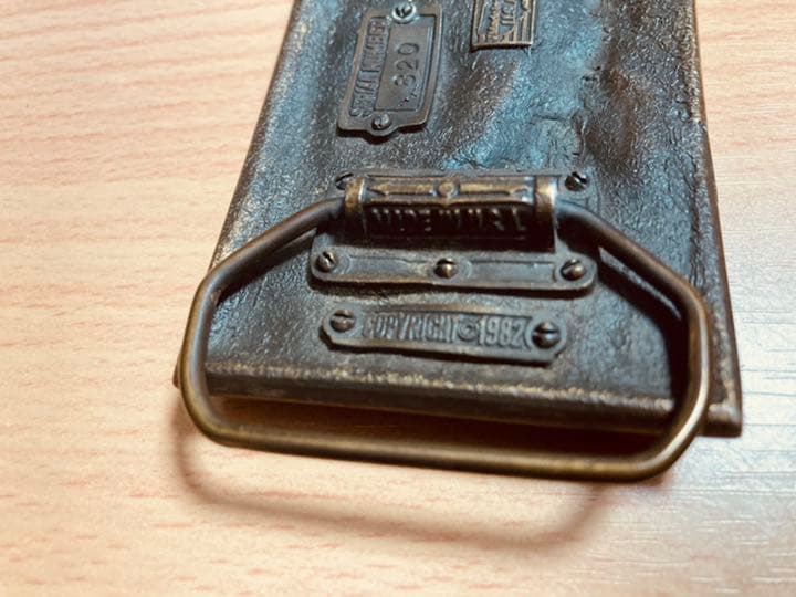 ヴィンテージバックルです。