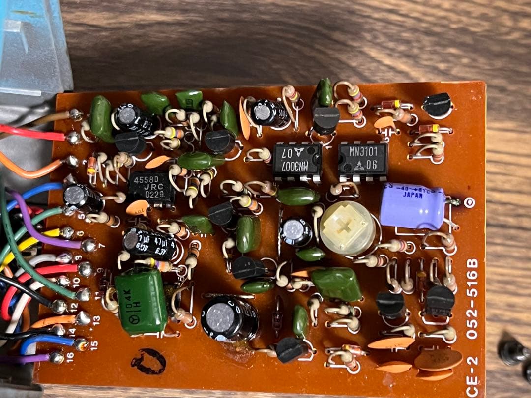 即発送 boss CE-2 日本製 銀ネジ 箱付き 動作確認済み