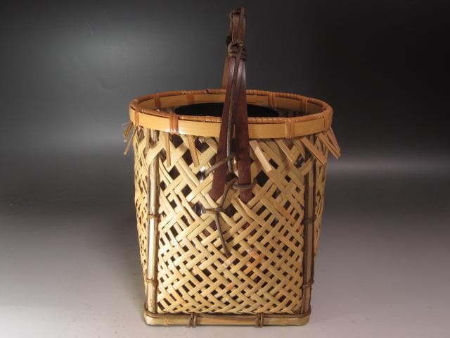 ★　西川宗悦　手付篭花入　表千家　十三代　即中斎の花押がございます★x337