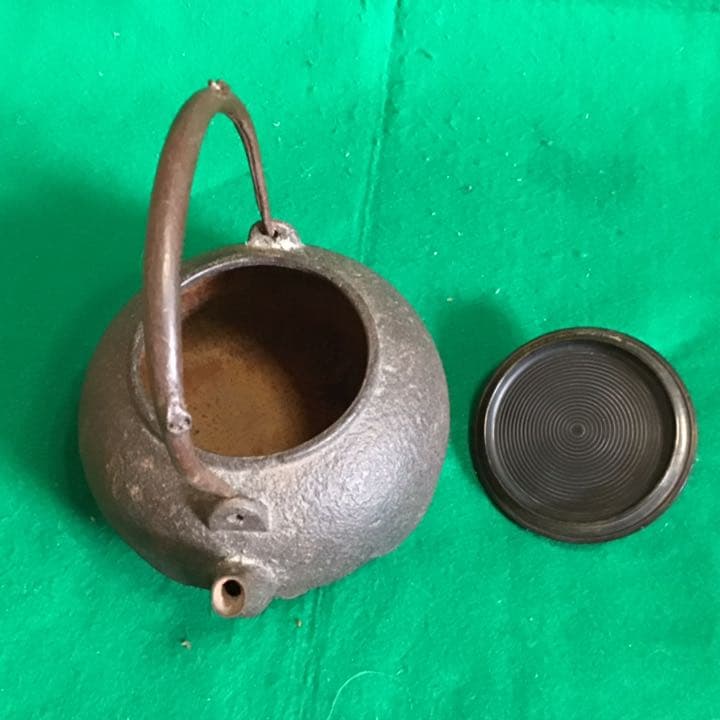 鉄瓶　銅蓋