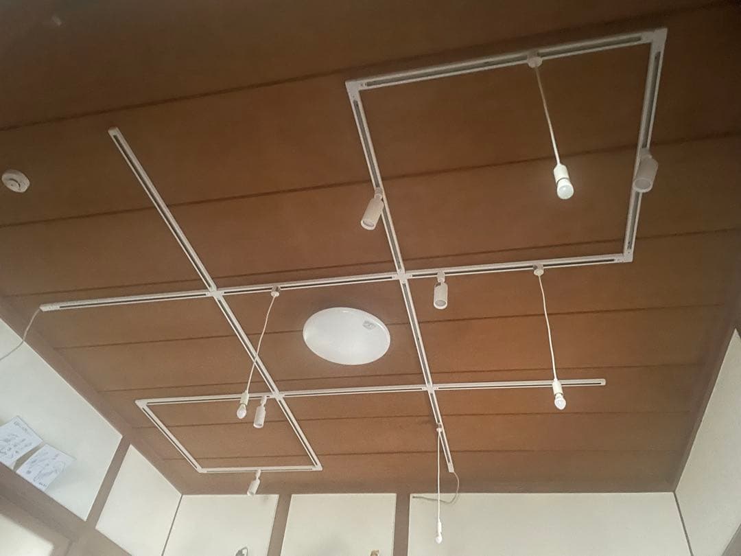 ダクトレール 奥谷