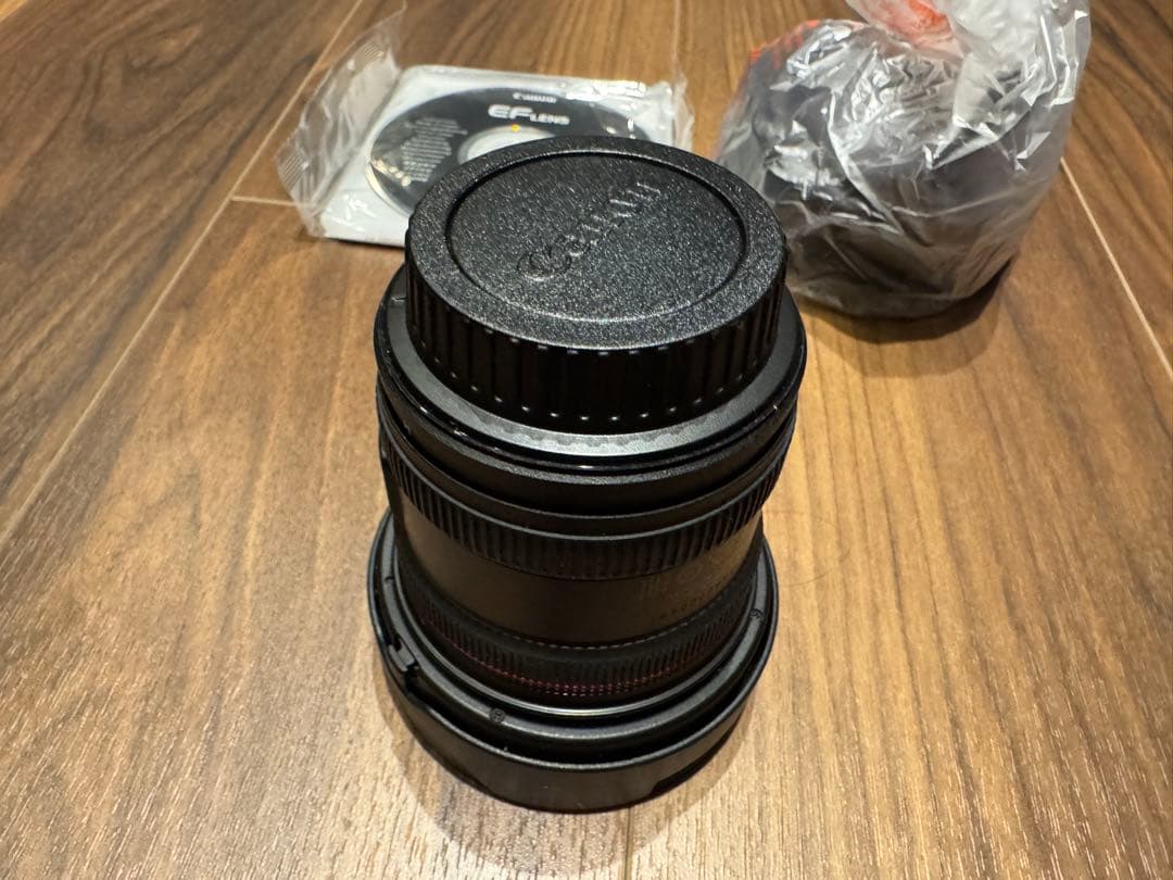 新品　Canon EF 8-15mm f/4L Fisheye USM