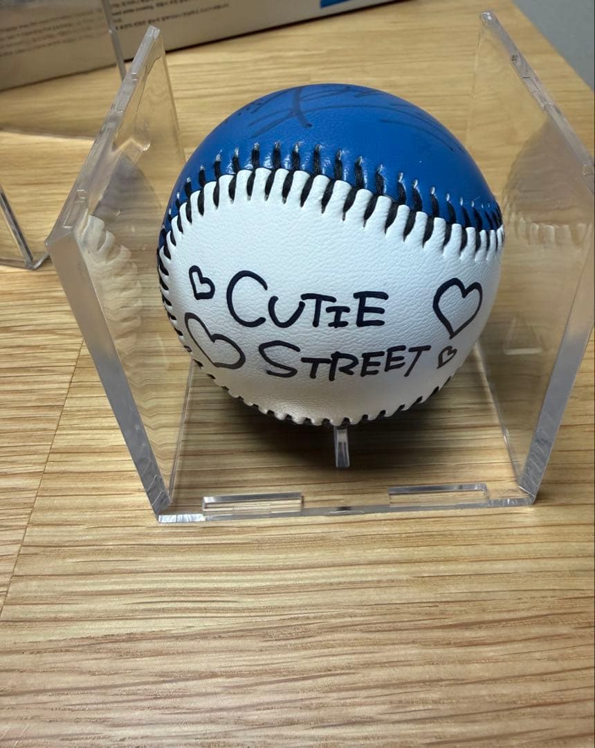 A*a様 CUTIE STREET きゅーすと　板倉可奈　エスコン サインボール