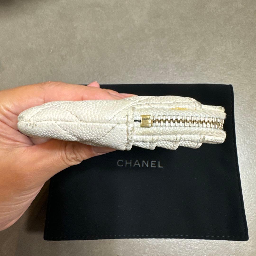 CHANEL キャビアスキン ミニ財布　白　ホワイト