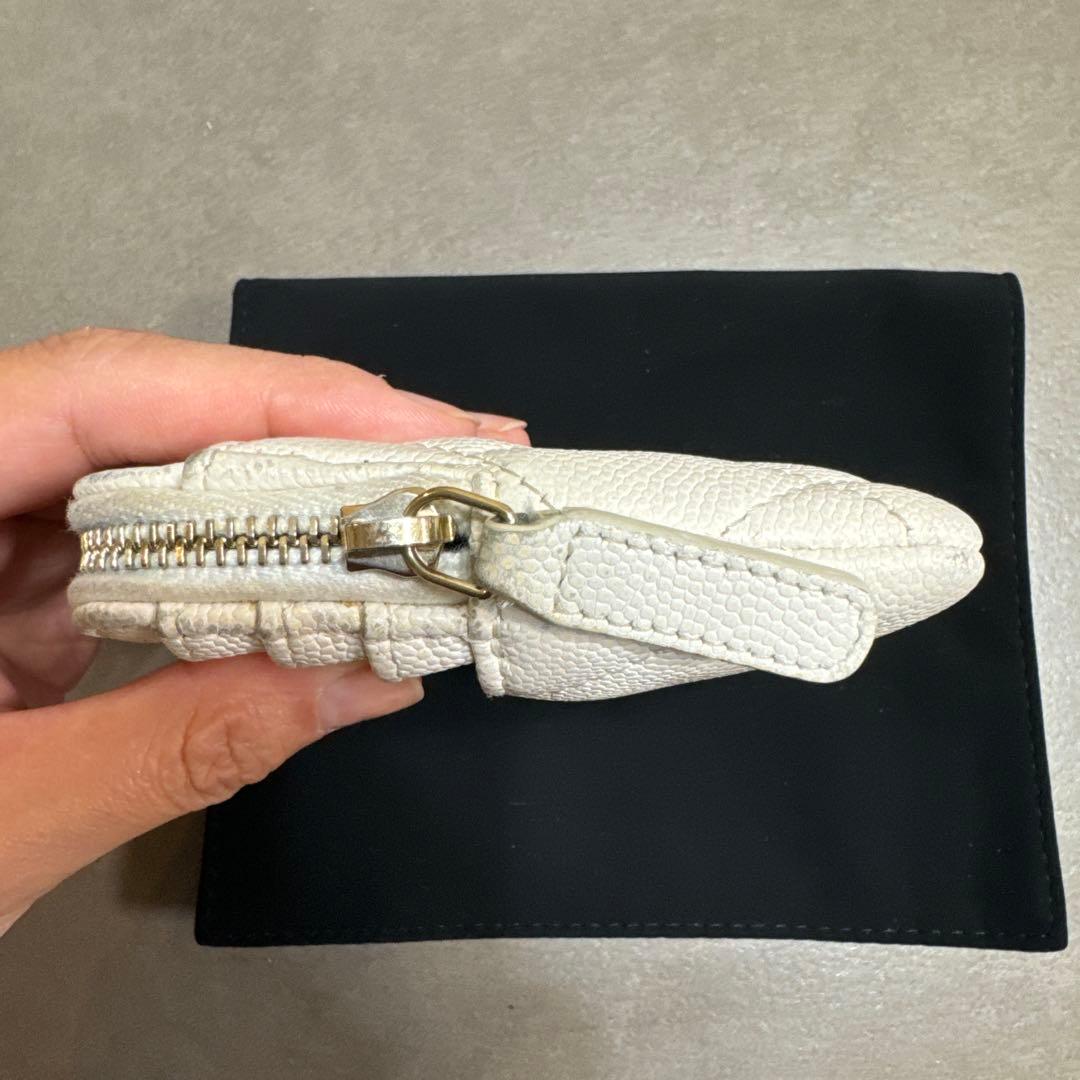 CHANEL キャビアスキン ミニ財布　白　ホワイト