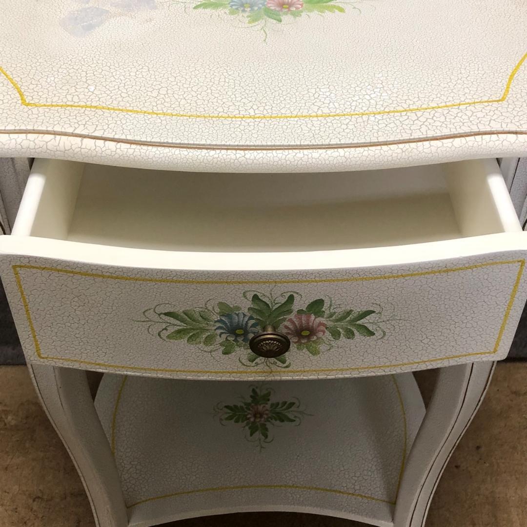 アンティーク調　ネコ脚テーブル　サイドテーブル