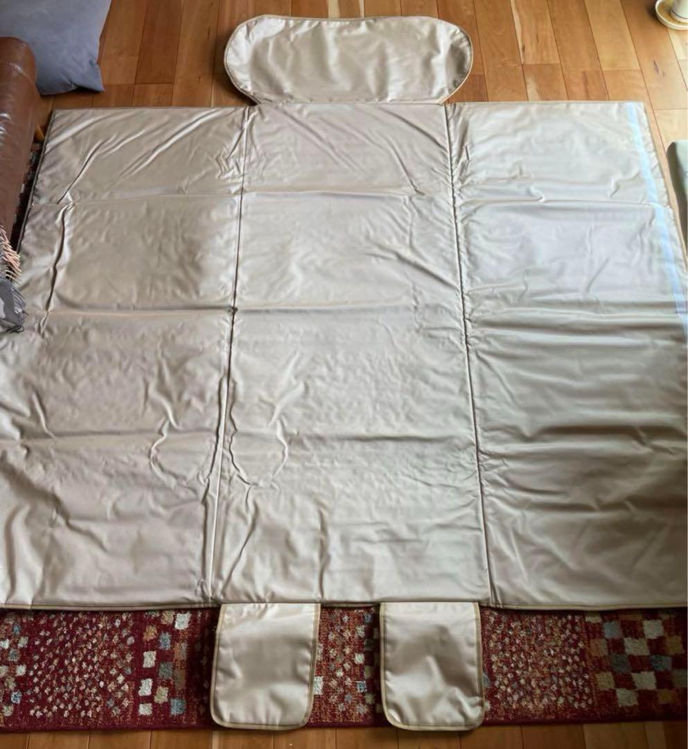 遠赤外線セラミックヒートマット　三つ折りタイプ