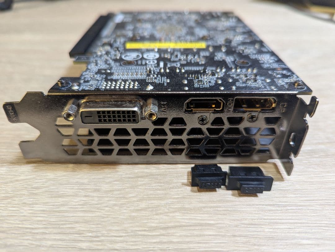 動作品 GeForce GTX 1650 DDR6 4G