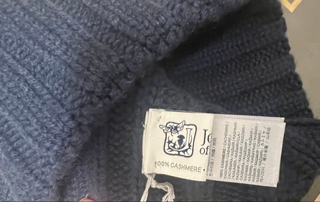 新品　Johnstons of Elgin ビーニー　ネイビー