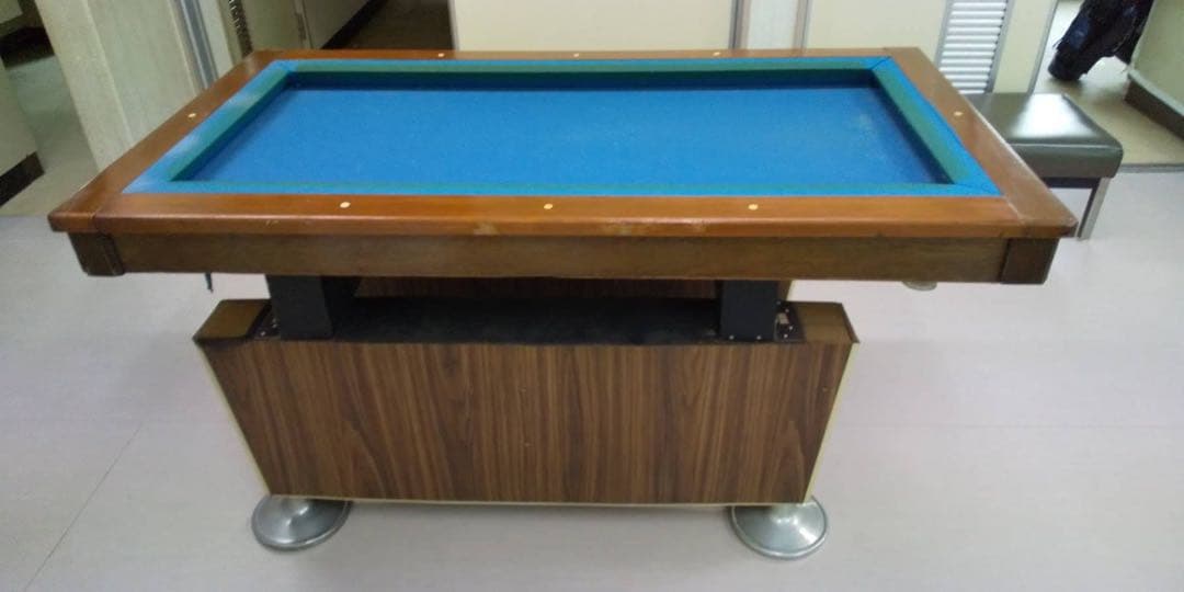 ビリヤードテーブル 青
