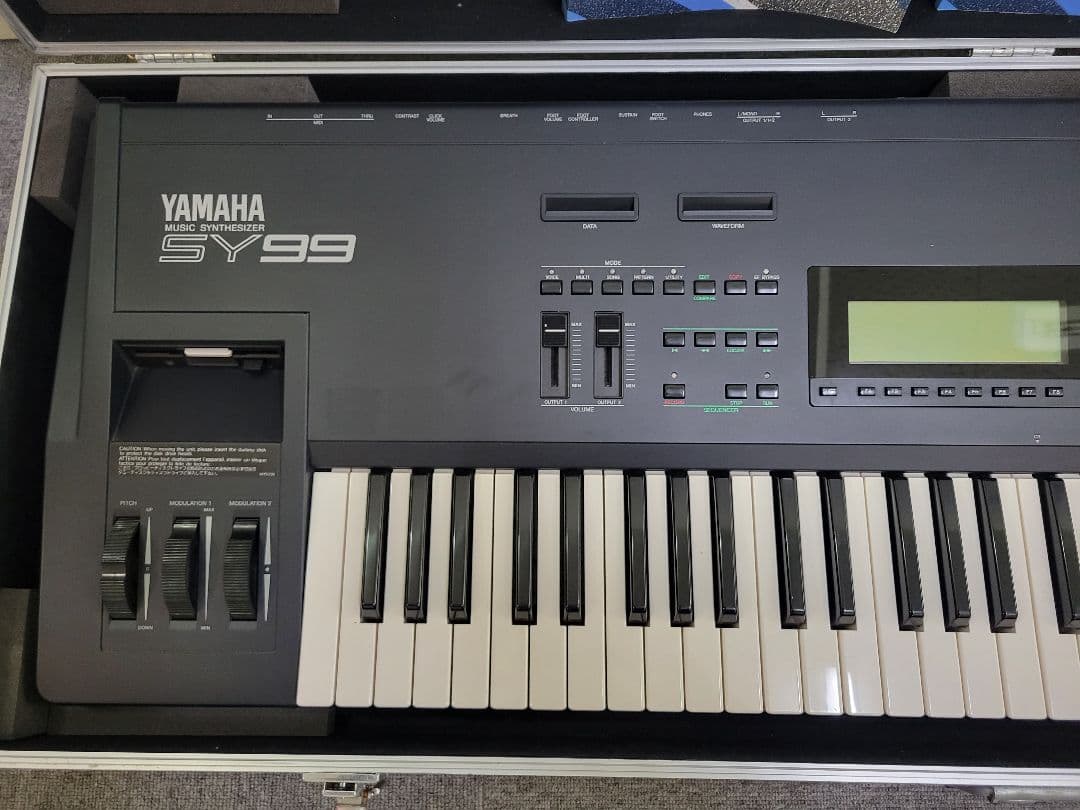 [美品] YAMAHA SY99 シンセサイザー ケース付き