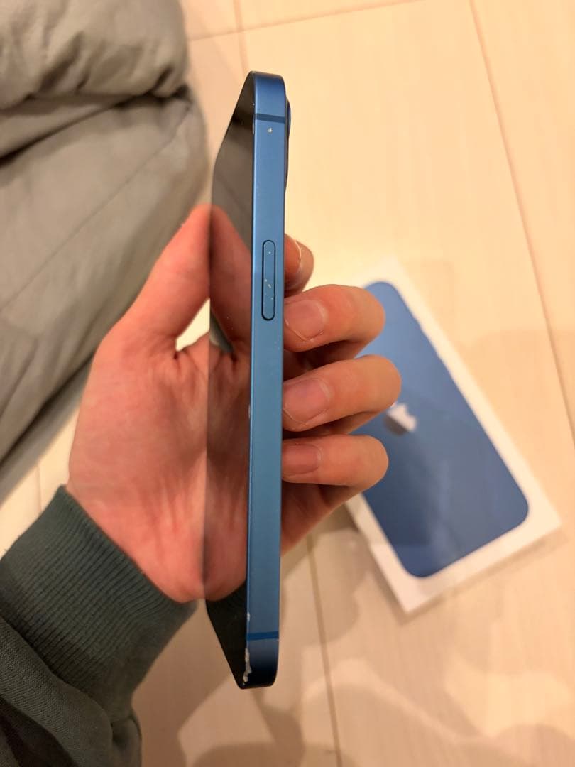 Apple iPhone 13 青 6.1インチ 本体