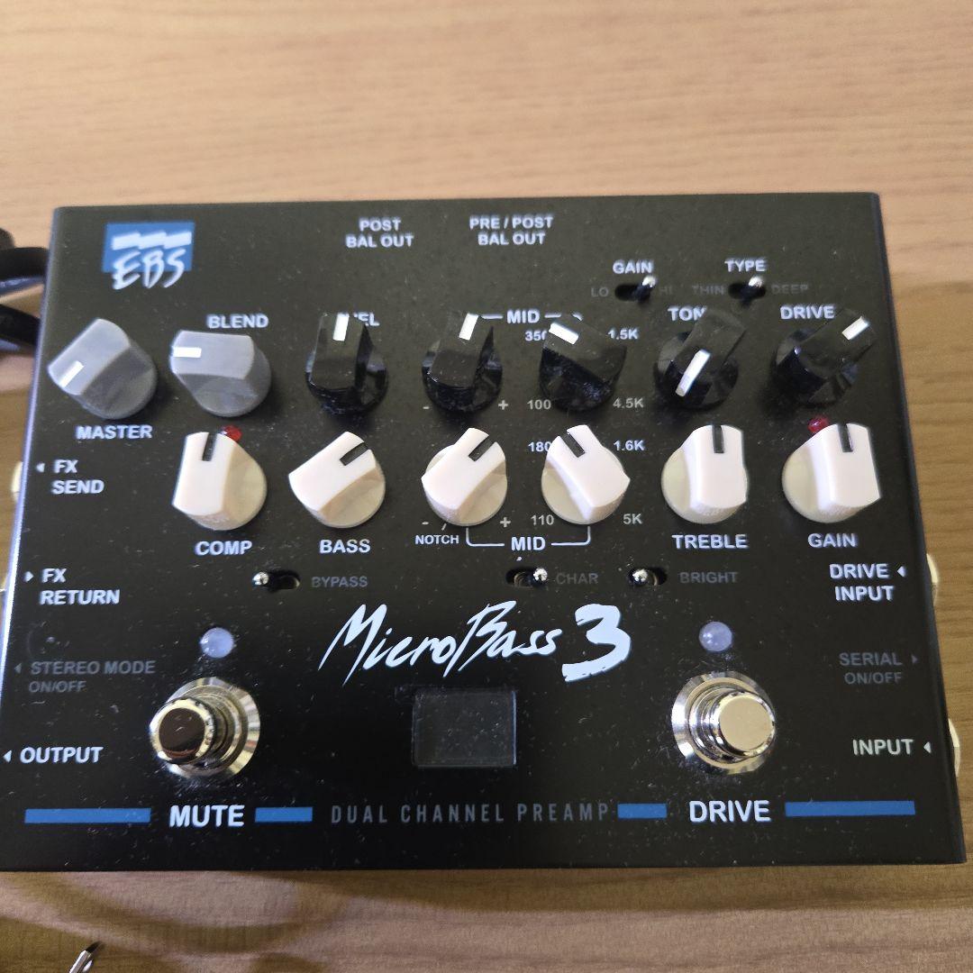 EBS MicroBass 3 デュアルチャンネルプリアンプ