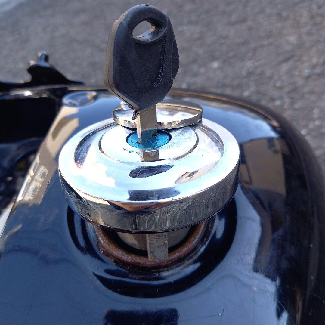 YAMAHA　ドラッグスター400 VH01J　純正タンク　鍵付き