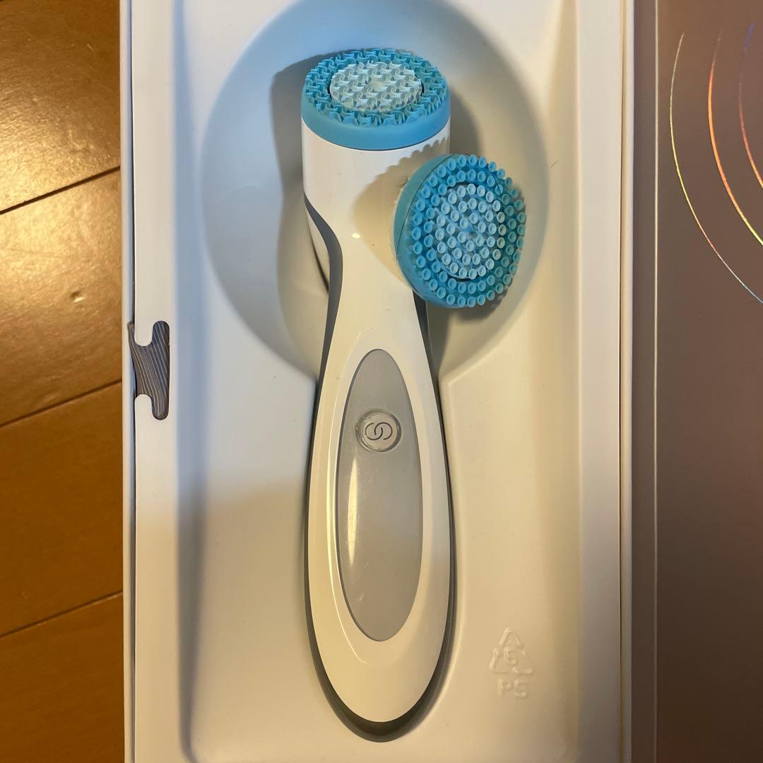 LumiSpa 洗顔ブラシ