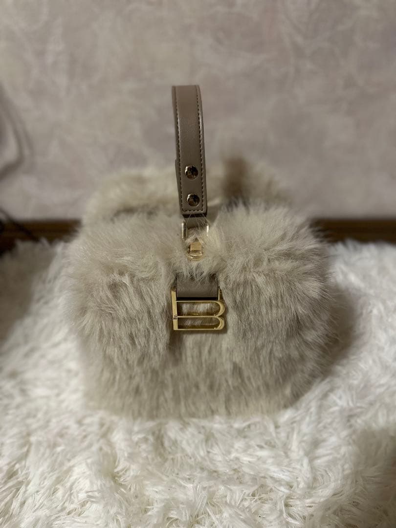 z*l様 Bibiy B. FUR BOX BAG ベージュ