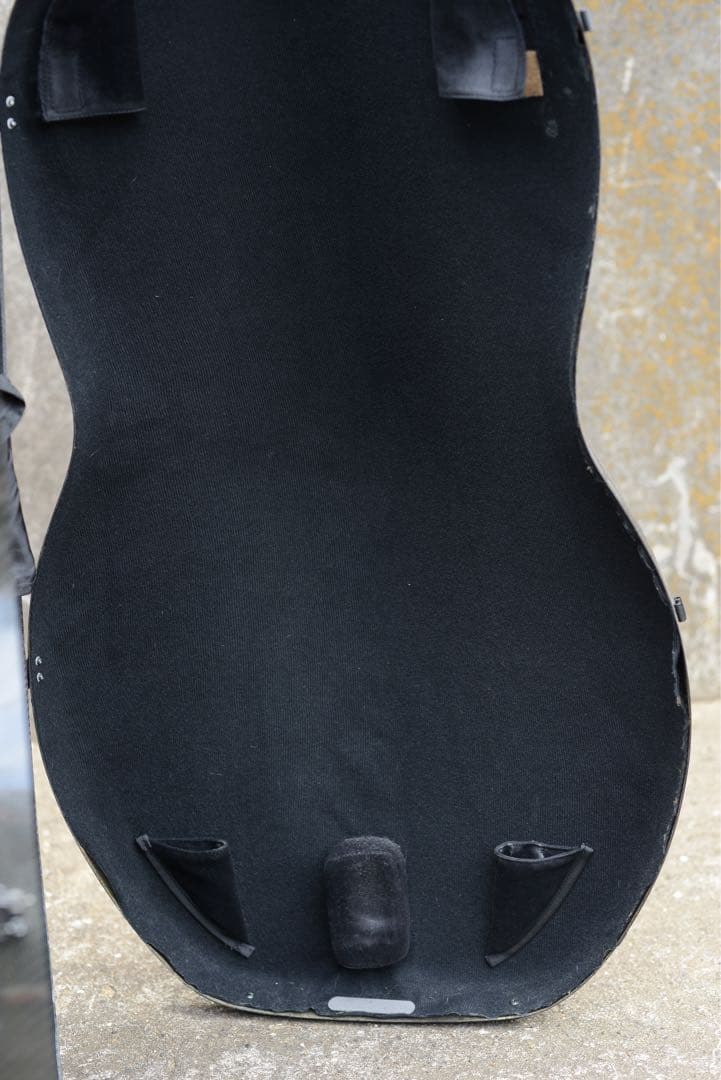 MUSILIA カーボンファイバーチェロケース　4/4