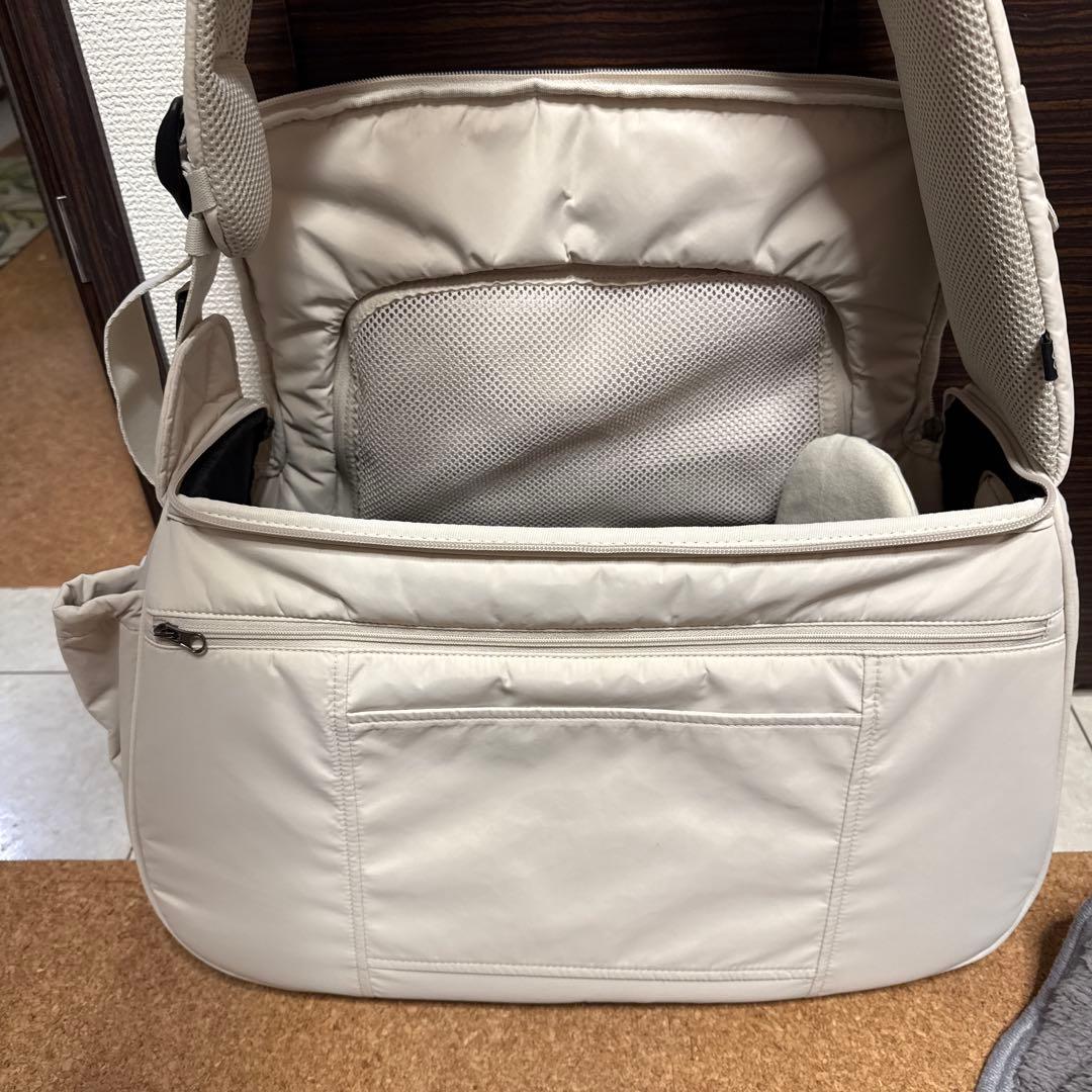 ssoook 犬用キャリーバッグ ホワイト(Mサイズ)左に担ぐタイプ