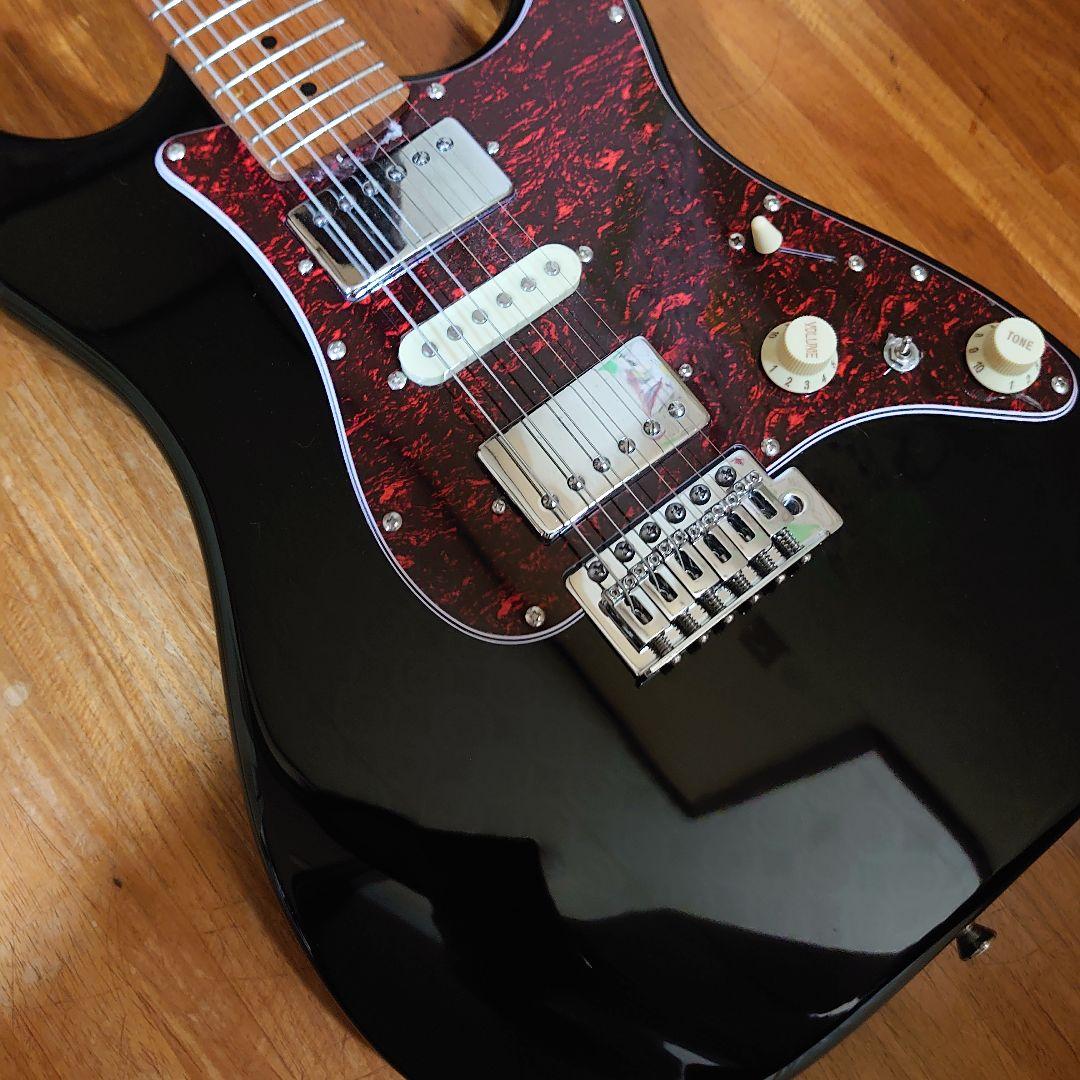 送料込みバッカスストラトコイルタップ搭載ギター