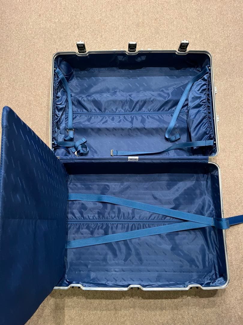 リモワ TOPAS ジュラルミン製104L スーツケース