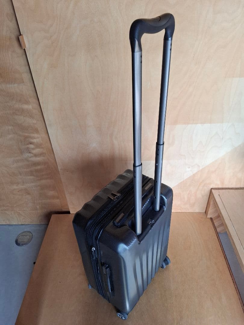 RICARDO BEVERLY HILLS　スーツケース　2個セット