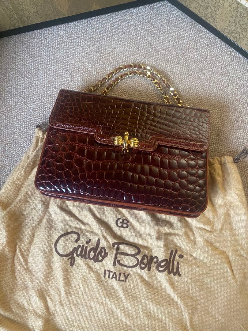 ボルドーブラウン ショルダーバッグ