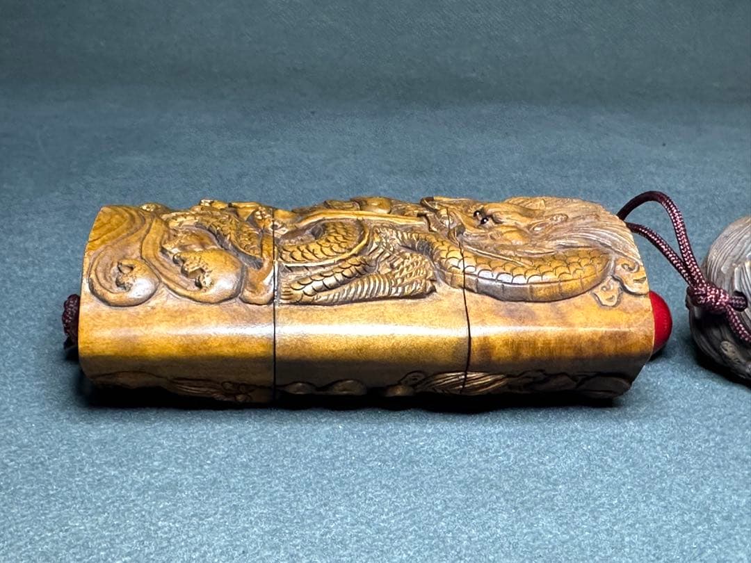 印籠　根付　木彫り　置物　古美術品　 細密細工　骨董　アンティーク　彫刻 工芸品